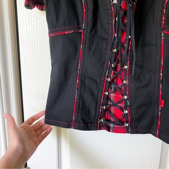 Tripp NYC Top Gothic Tartan Lace Off-Shoulder Y2K Corset Black Red Plaid XL GUC - Picture 2 of 8